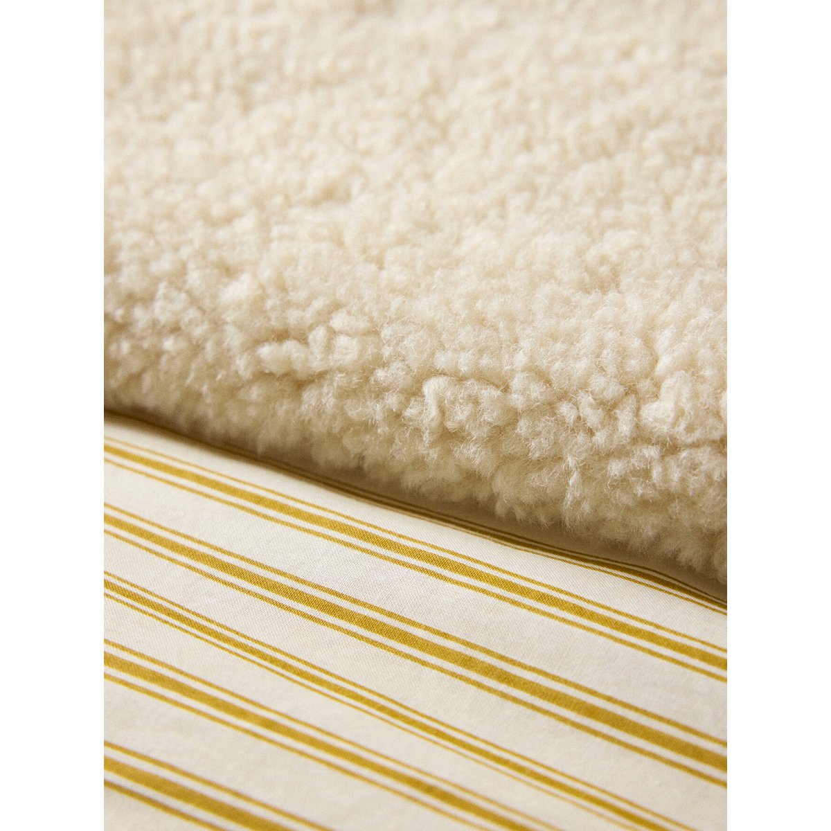 Plaid réversible sherpa et rayures creme, CYRILLUS