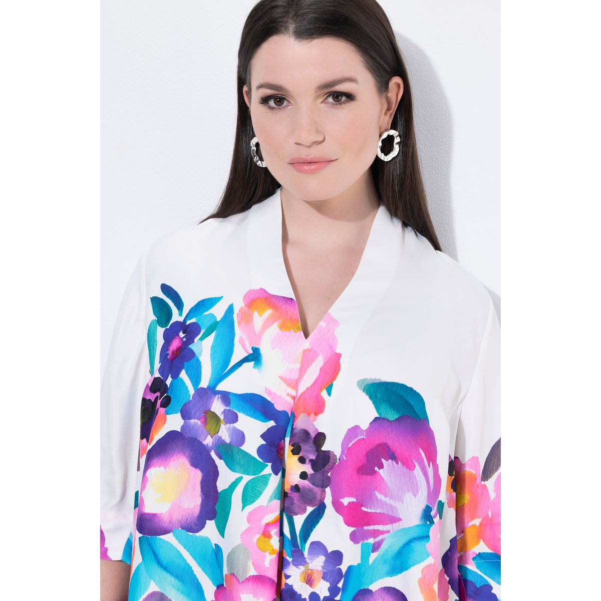 Blouse en satin, fleurs, coupe A, col calice blanc neige, ULLA POPKEN