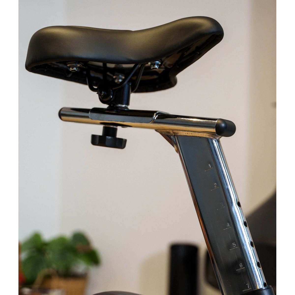 Vélo d'appartement auto-alimenté - TELIS - ergomètre connecté noir, CARE FITNESS