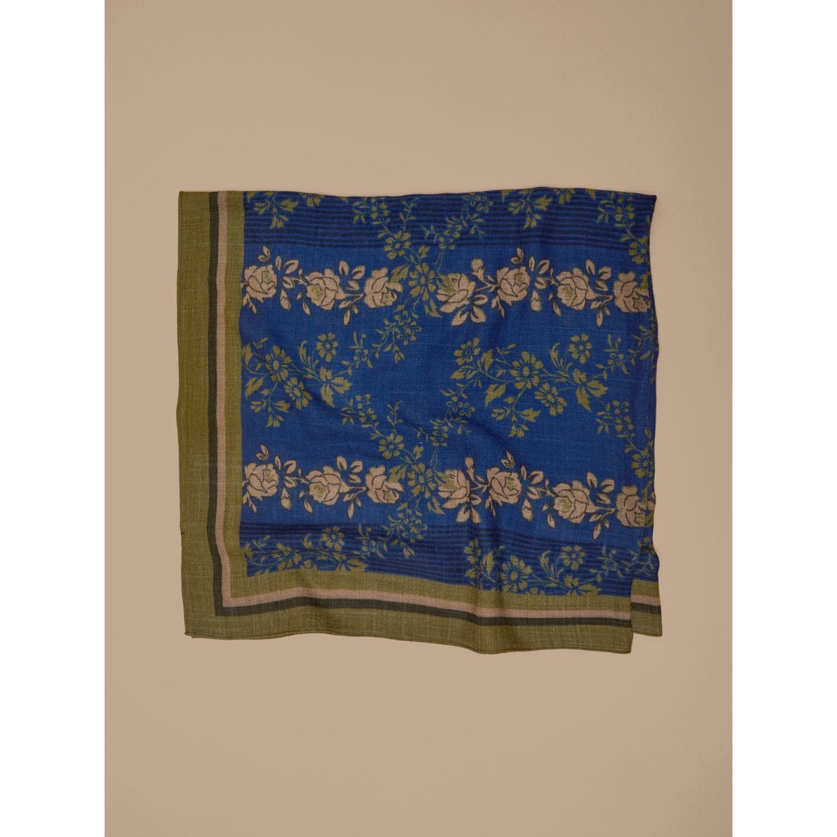 Foulard laine  imprimé fleuri bleu, CYRILLUS