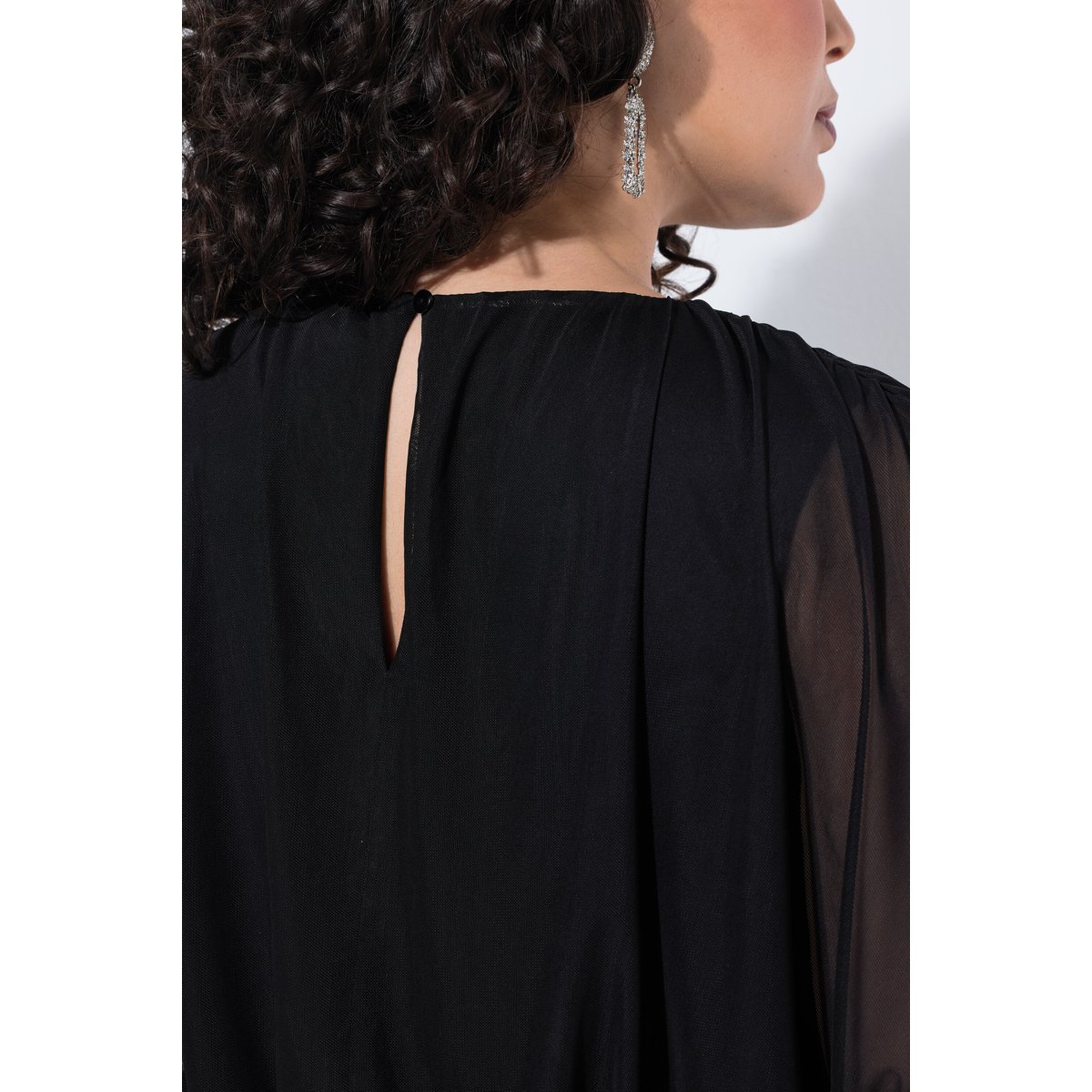 Robe longue sans manches, haut « ballon » noir, ULLA POPKEN
