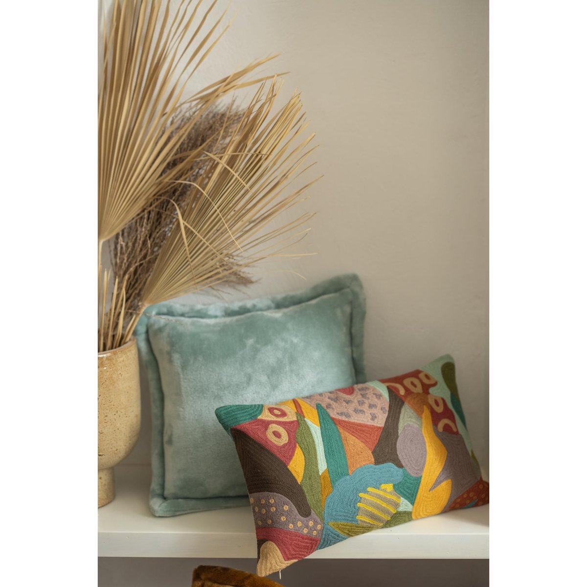 Coussin brodé Izel mineral, VIVARAISE