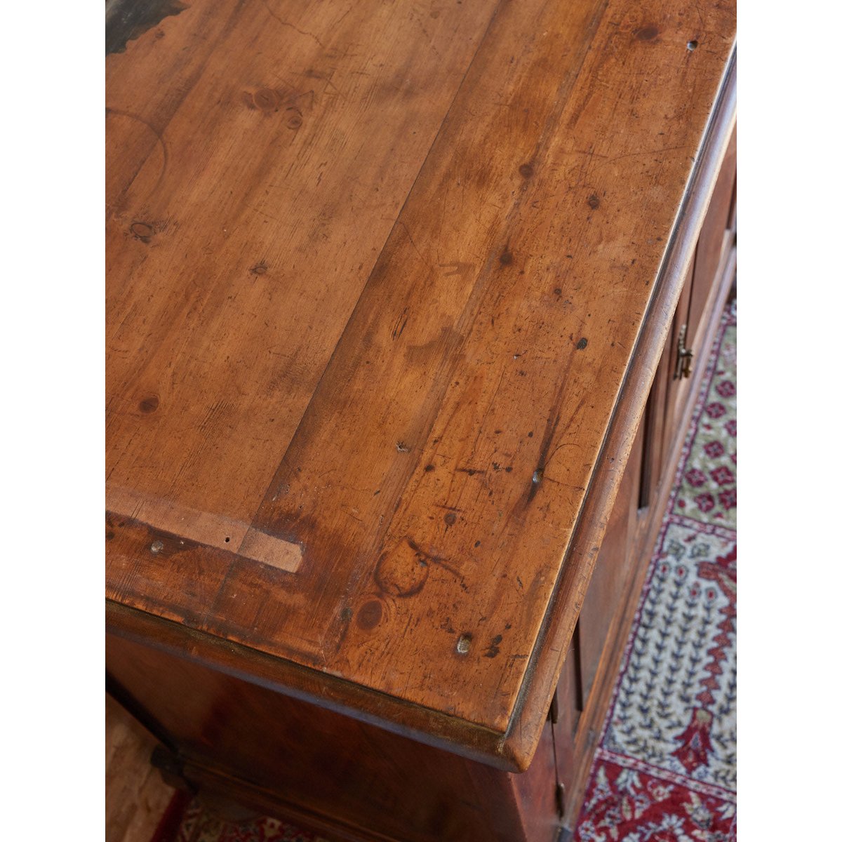 Buffet en bois Gilbert N°1554 - Bon état bois foncé, DEBONGOUT