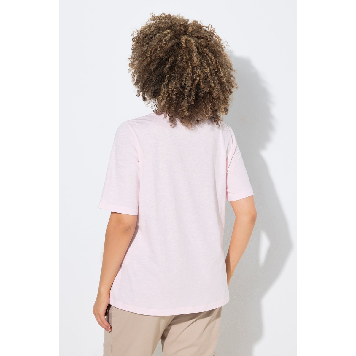 T-shirt avec décolleté en V et rose tendre, ULLA POPKEN