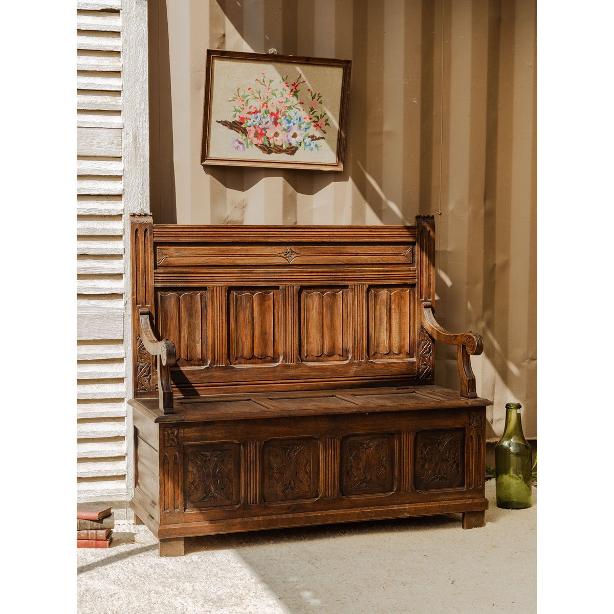 Banc coffre d'église en bois Antoine N°414 - Bon état bois foncé, DEBONGOUT