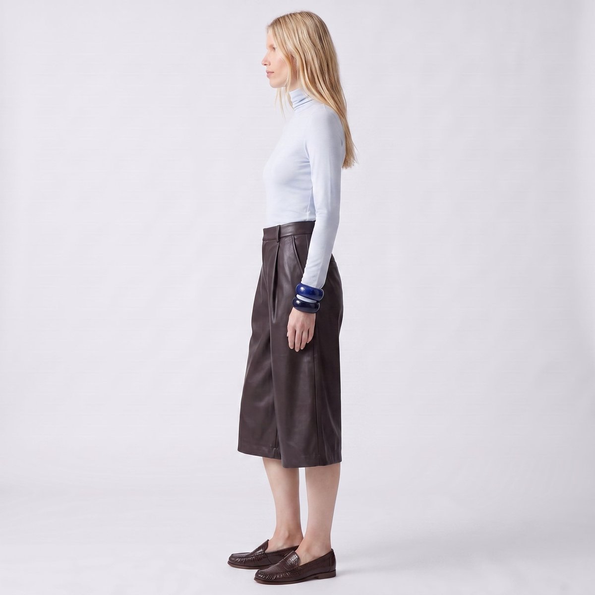 Bermuda femme simili-cuir taille haute pinces marquées ORONA brown, ARTLOVE