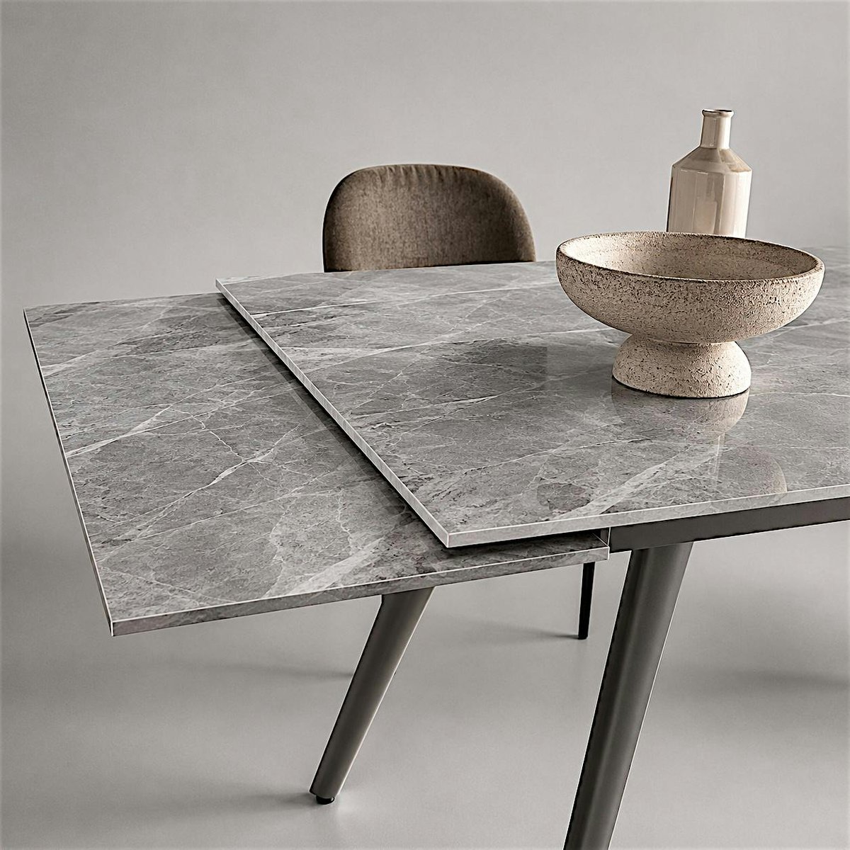 Table extensible en céramique 4/6 places LORA gris marbré, PIER IMPORT