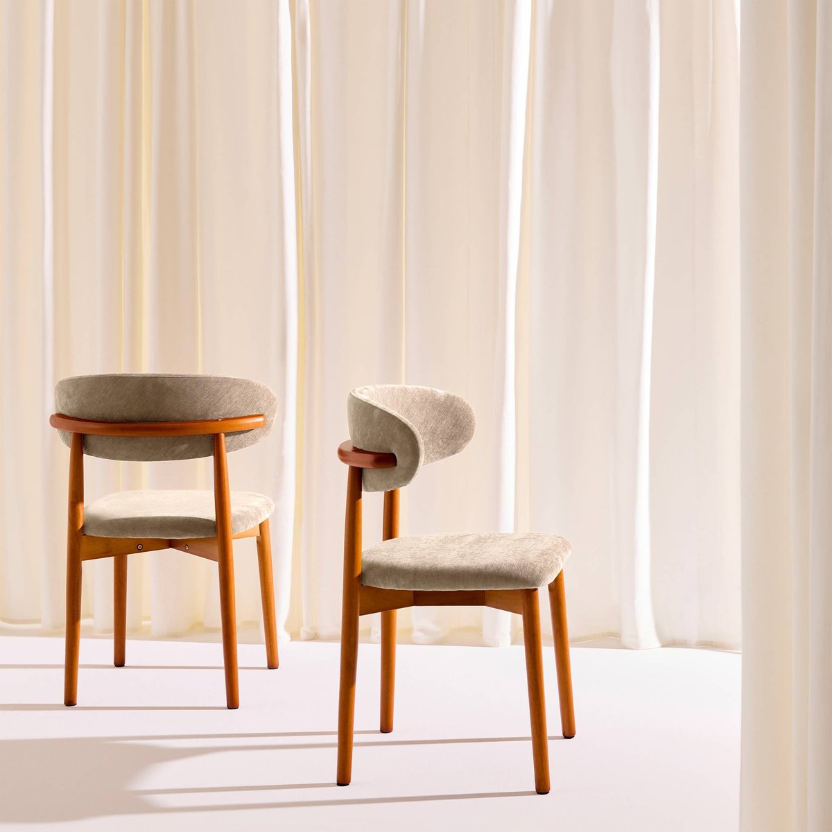 Chaise bois d'hévéa noyer et tissu chenille (lot de 2) PAOLA kaki, SWEEEK