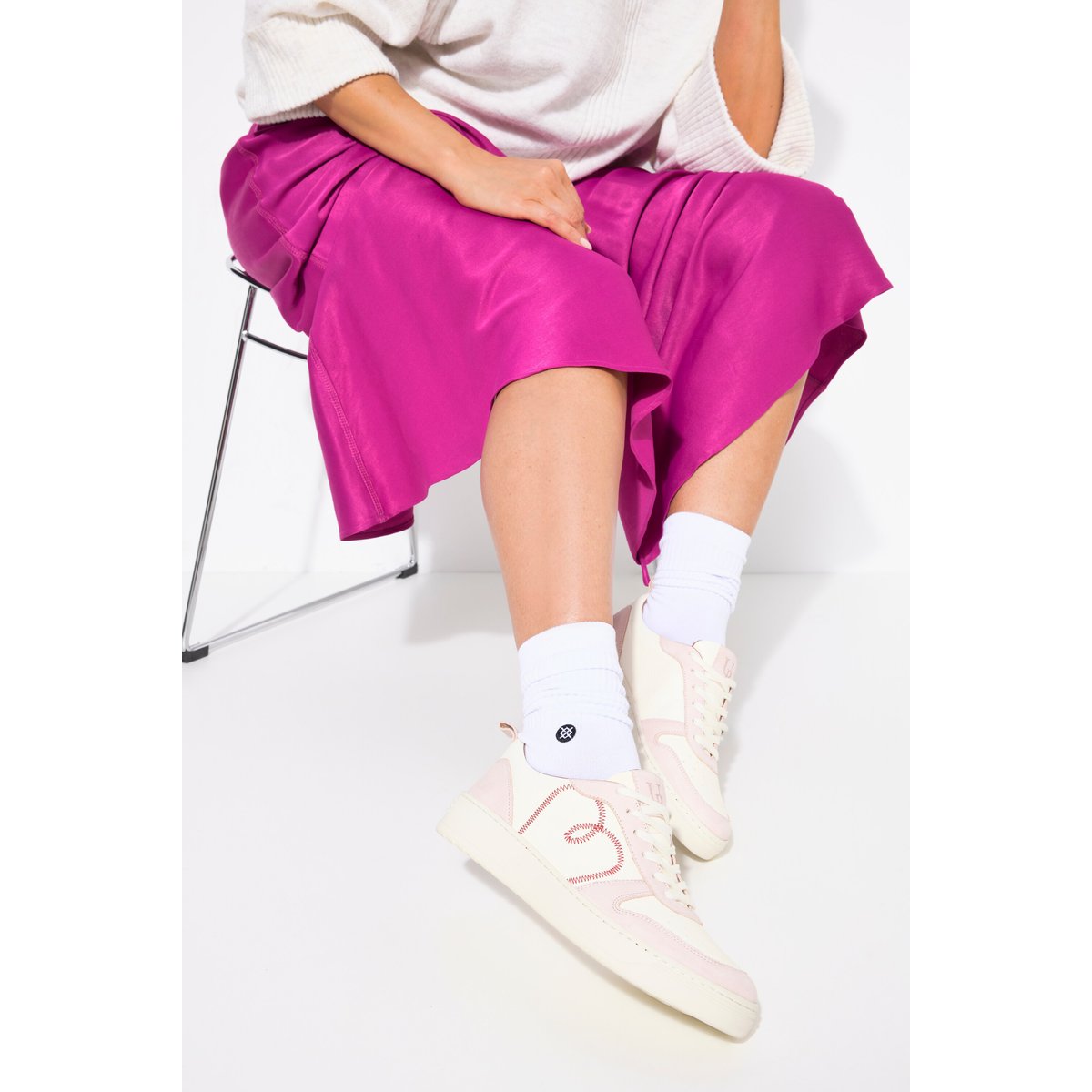 Sneakers en cuir, cœur brodé , pied large rose poudré, ULLA POPKEN