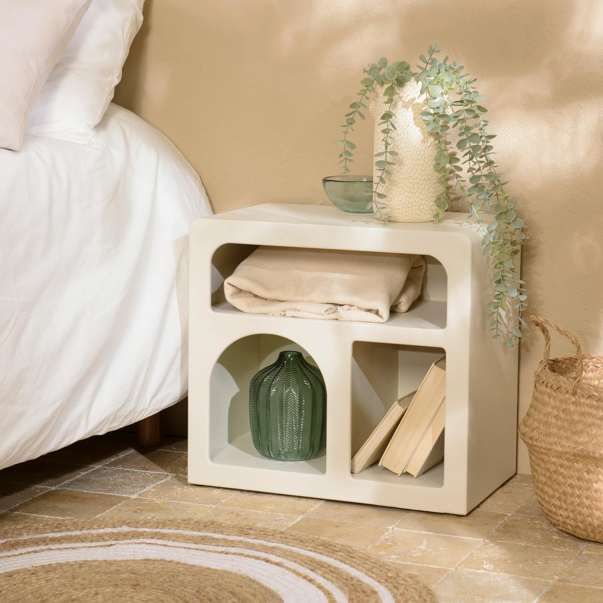 Chevet 3 niches 50x30cm en bois peint couleur beige NELIA beige, PIER IMPORT