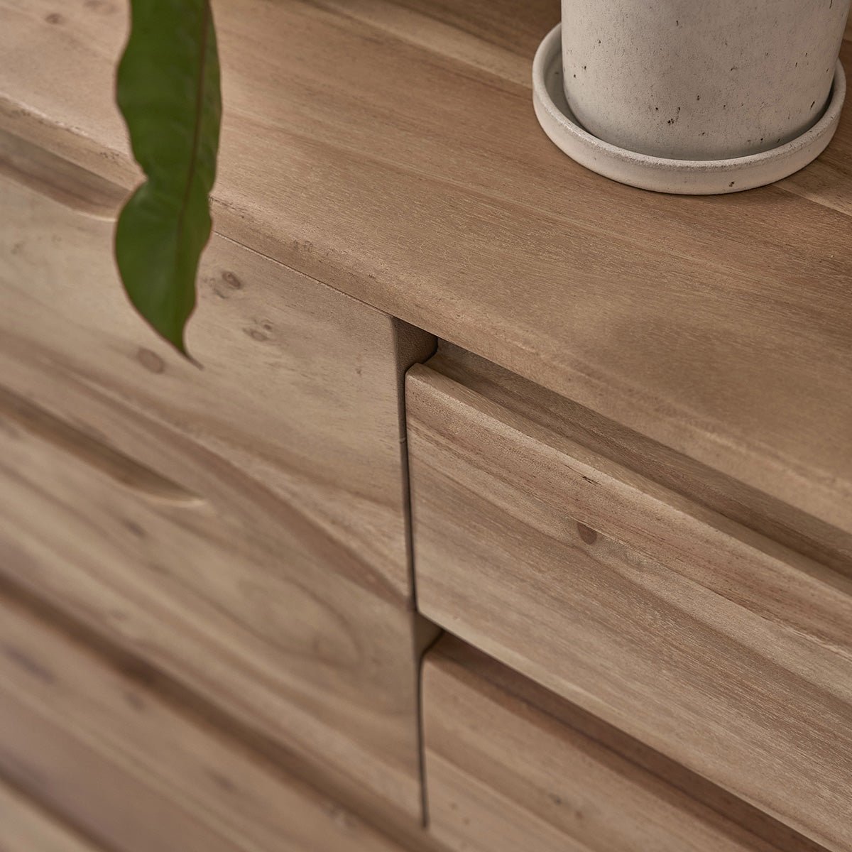 Commode en acacia massif SAMSO couleur unique, BERAH GETAH