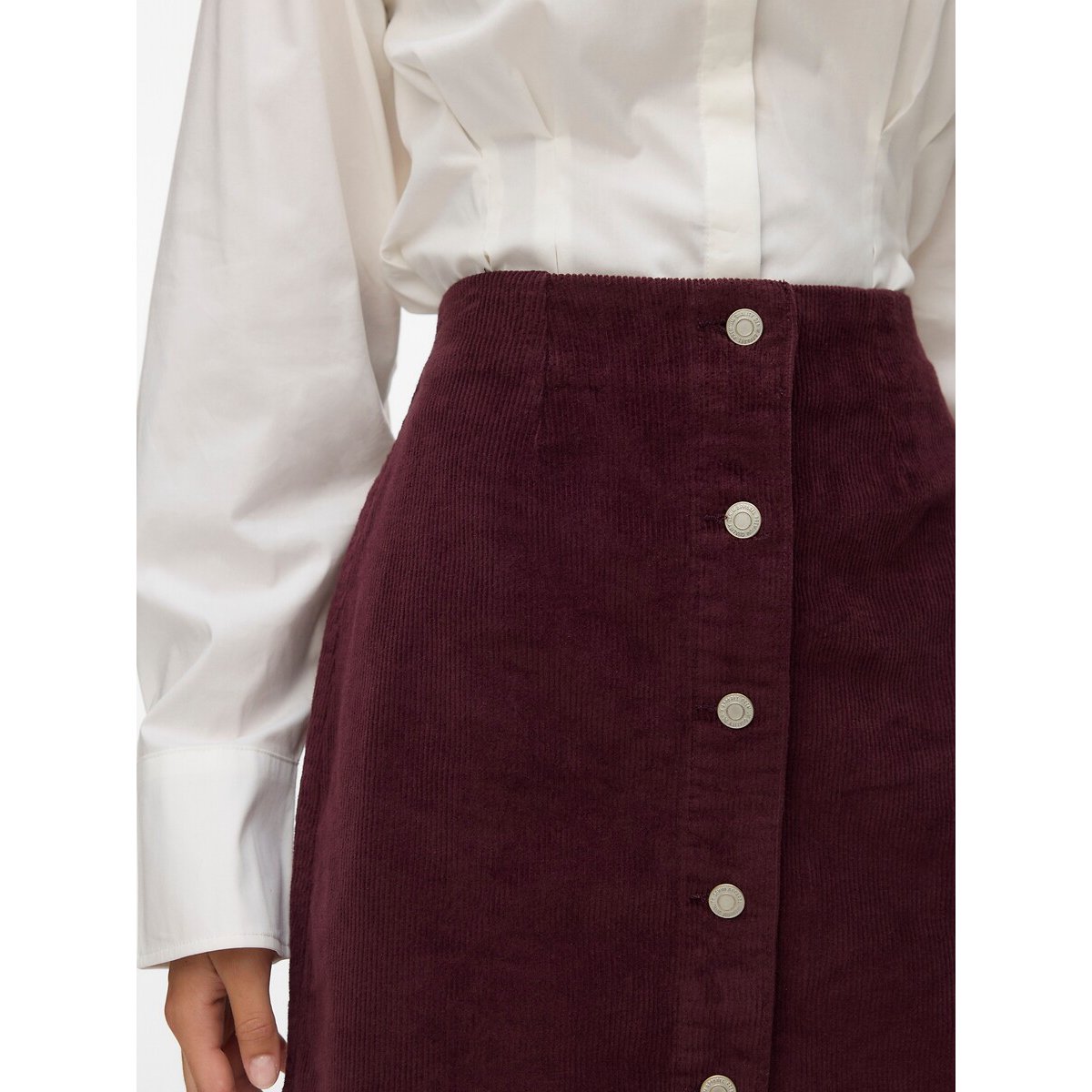 Saia curta, em veludo bordeaux, VERO MODA