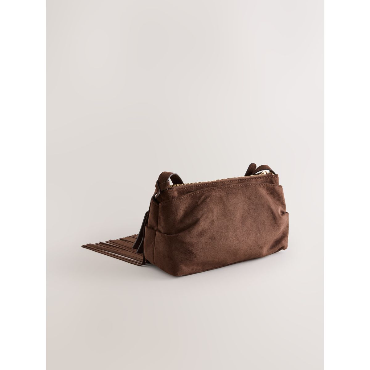 Sac à bandoulière en daim franges marron chocolat, NEXT