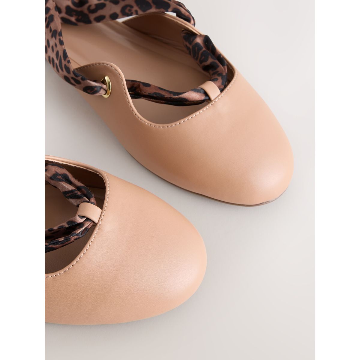 Ballerines à nouer en deux parties camel, NEXT