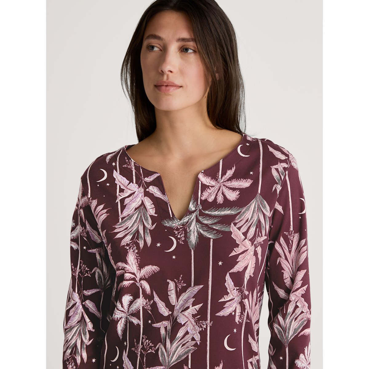 Chemise de nuit à manches longues, longueur 95 cm manches longues Coton FAVOURITES GROUND port royal red, CALIDA