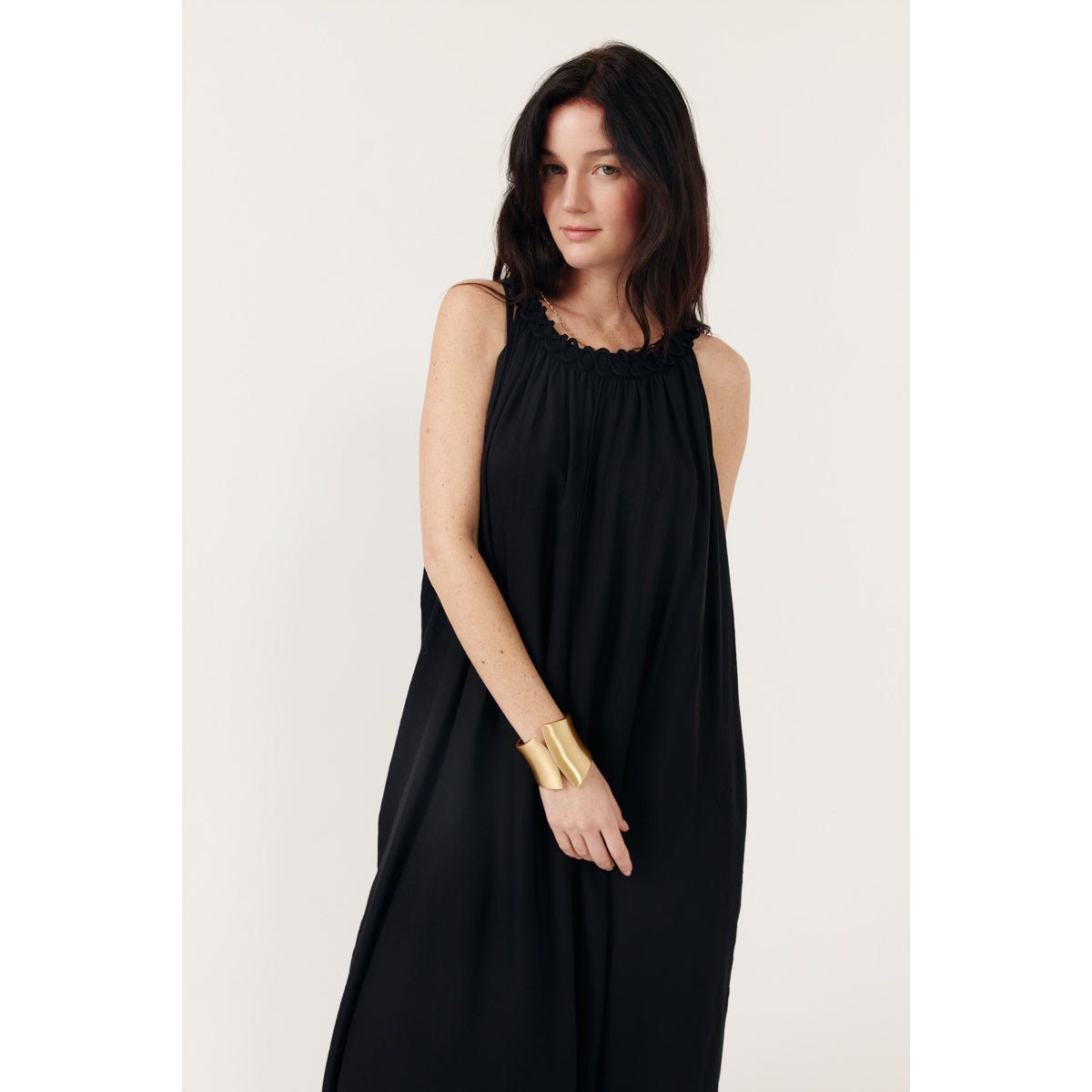 Robe longue sans manches coupe droite Elira black, ARTLOVE