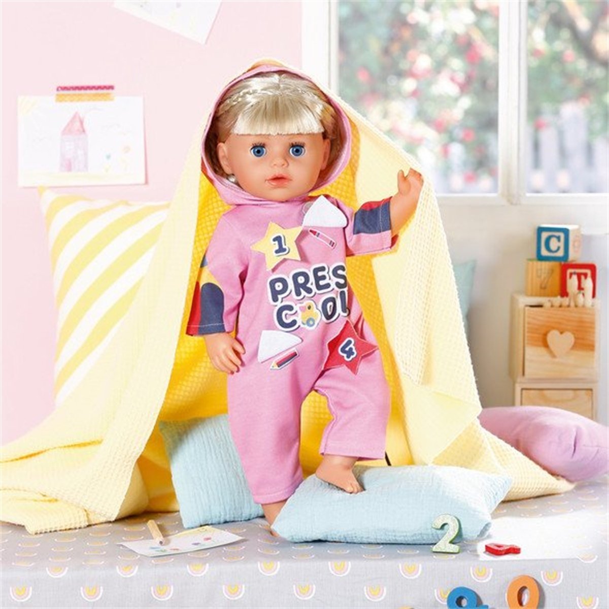 BABY born Kindergarten Combinaison une pièce et badges pour les poupées de 36cm rose, ZAPF CREATION