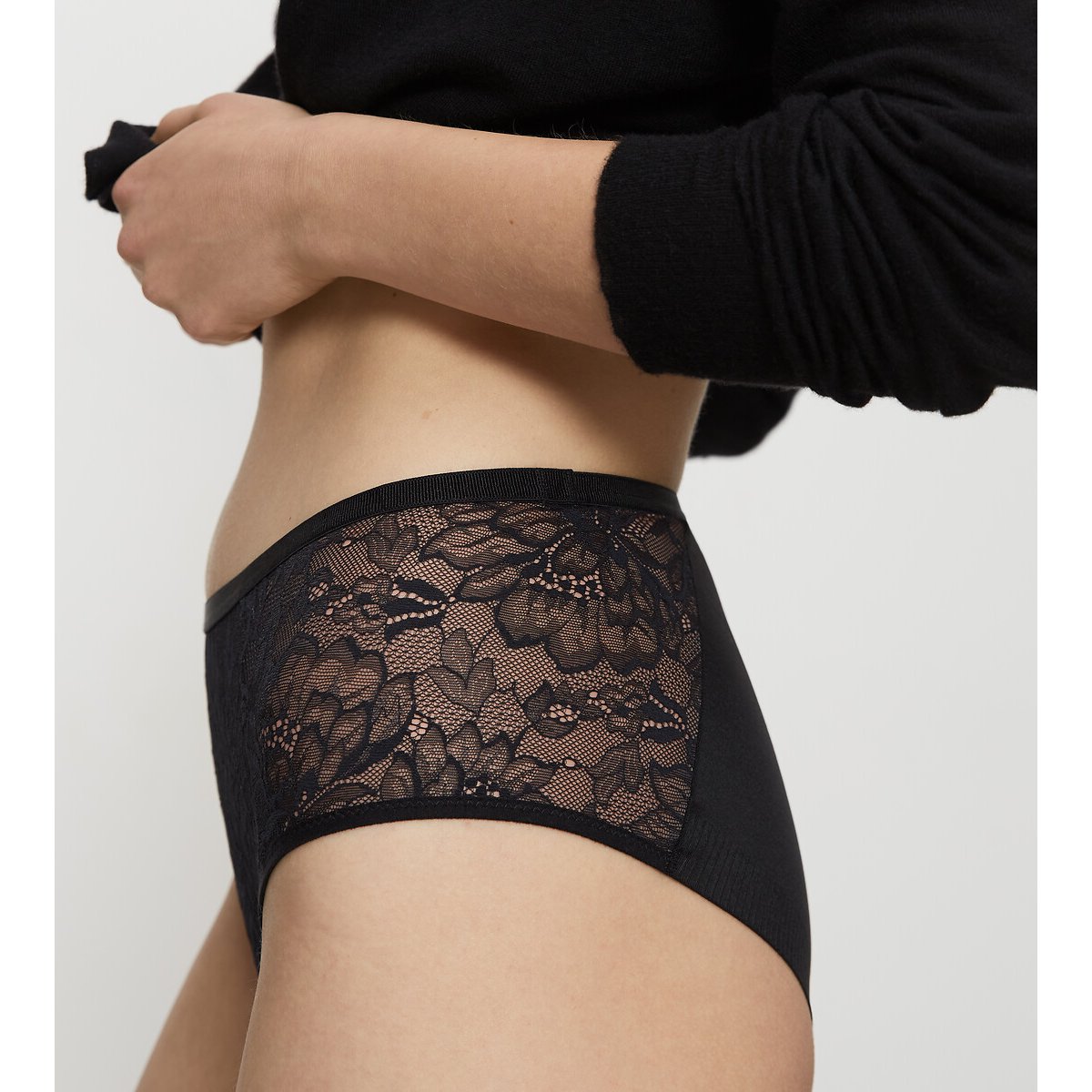 Amourette Charm Maxi Knickers black, TRIUMPH