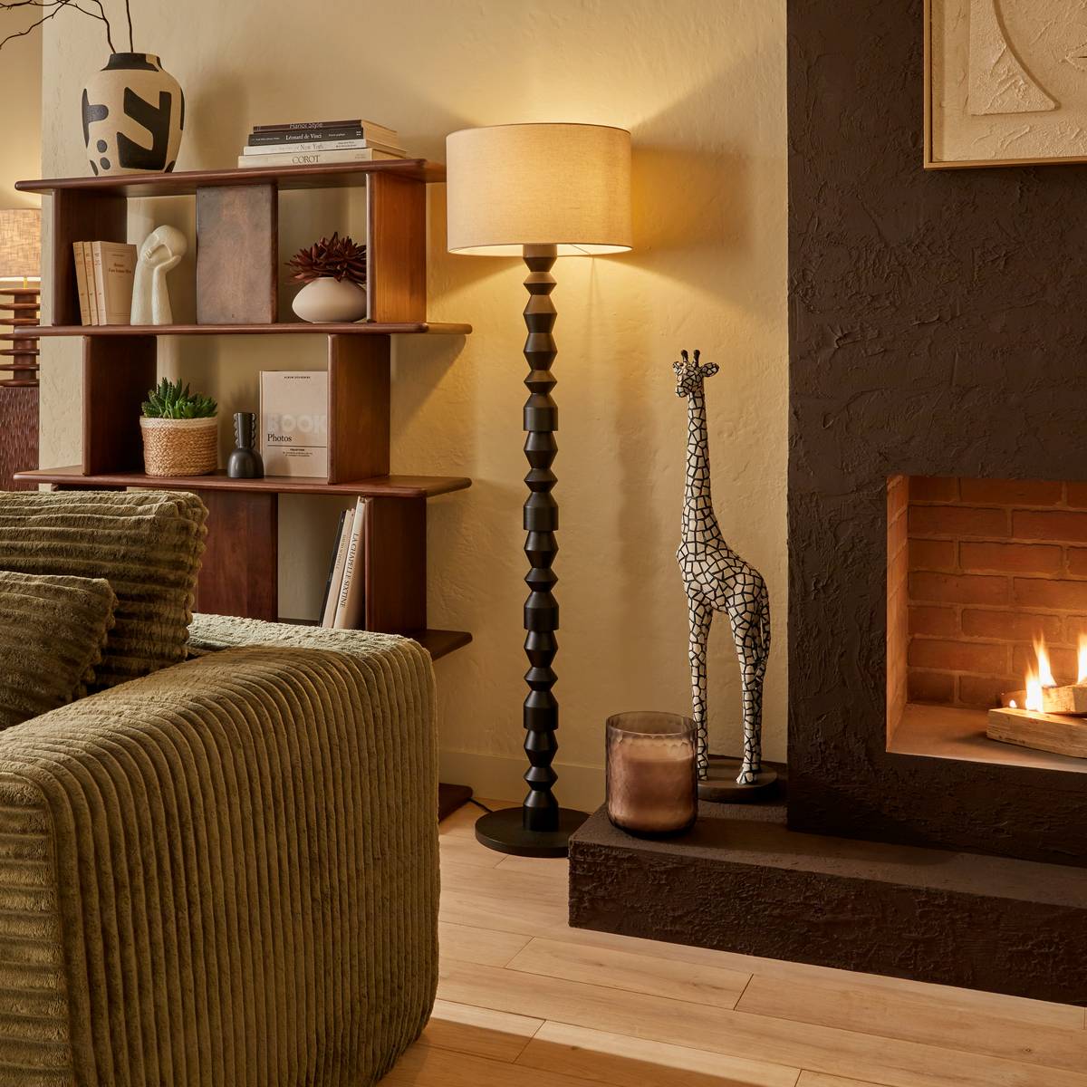 Lampadaire cylindrique en hévéa YULIA noir, ATMOSPHERA