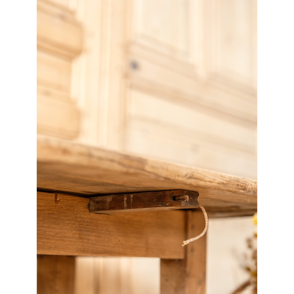 Table basse à rabats en chêne Léonie N°1105 - Bon état bois foncé, DEBONGOUT