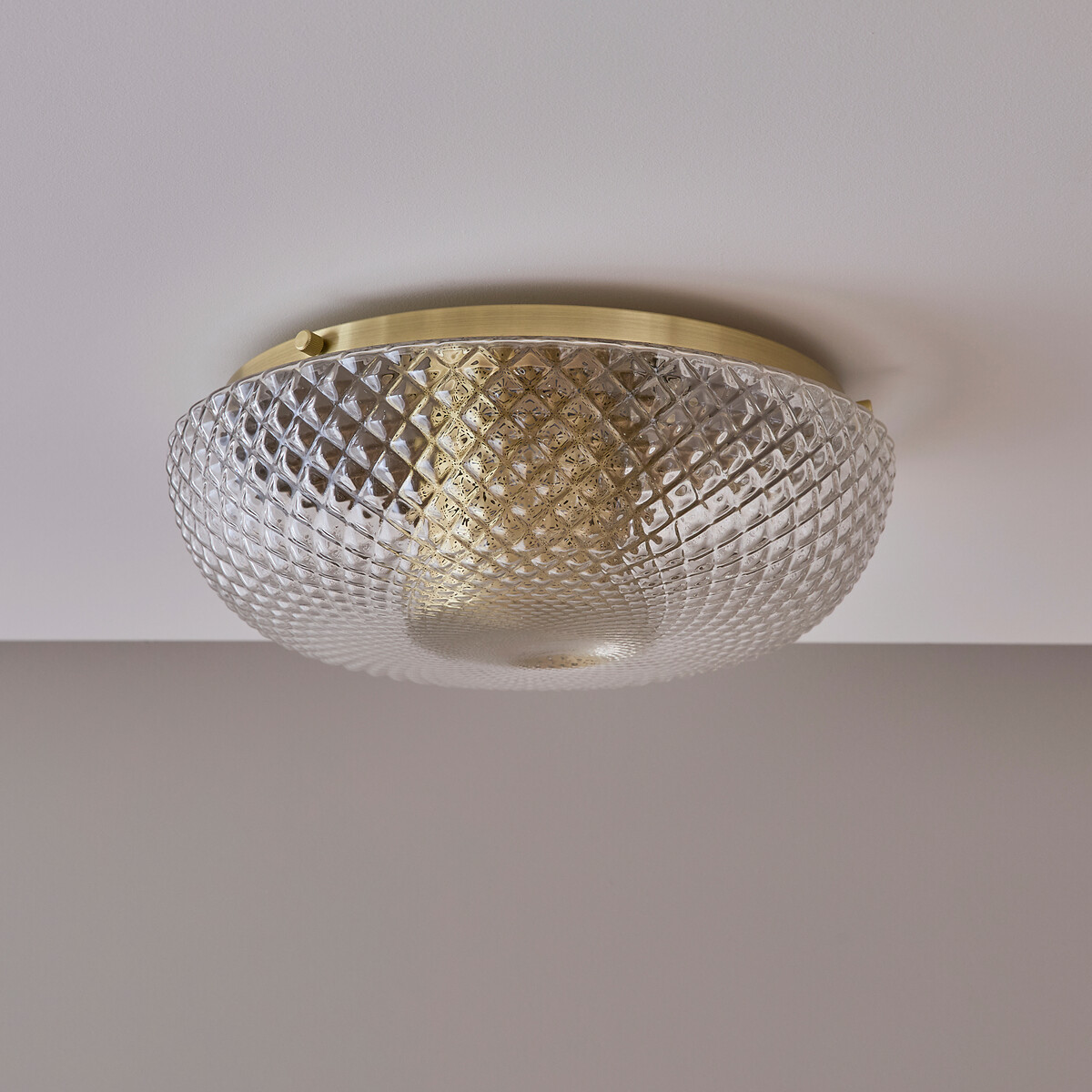 Plafonnier applique en verre ciselé et laiton, MISTINGUETT laiton vieilli, AM.PM X EMMANUEL GALLINA