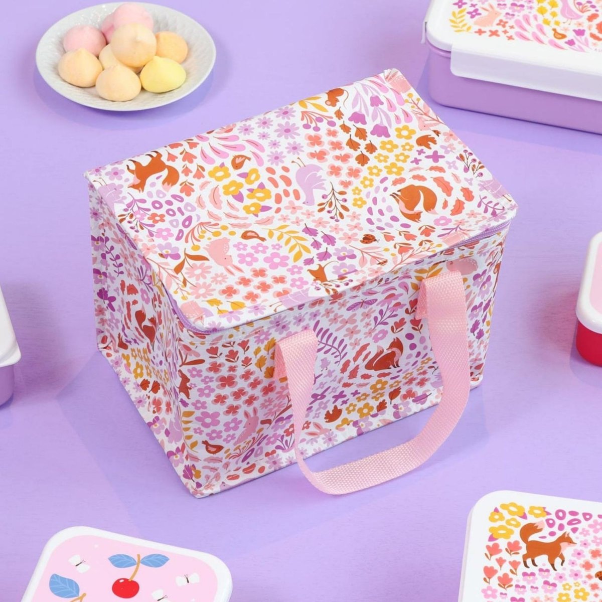 Sac repas isotherme enfant 5,5 L rose fleurs du jardin, A LITTLE LOVELY COMPANY
