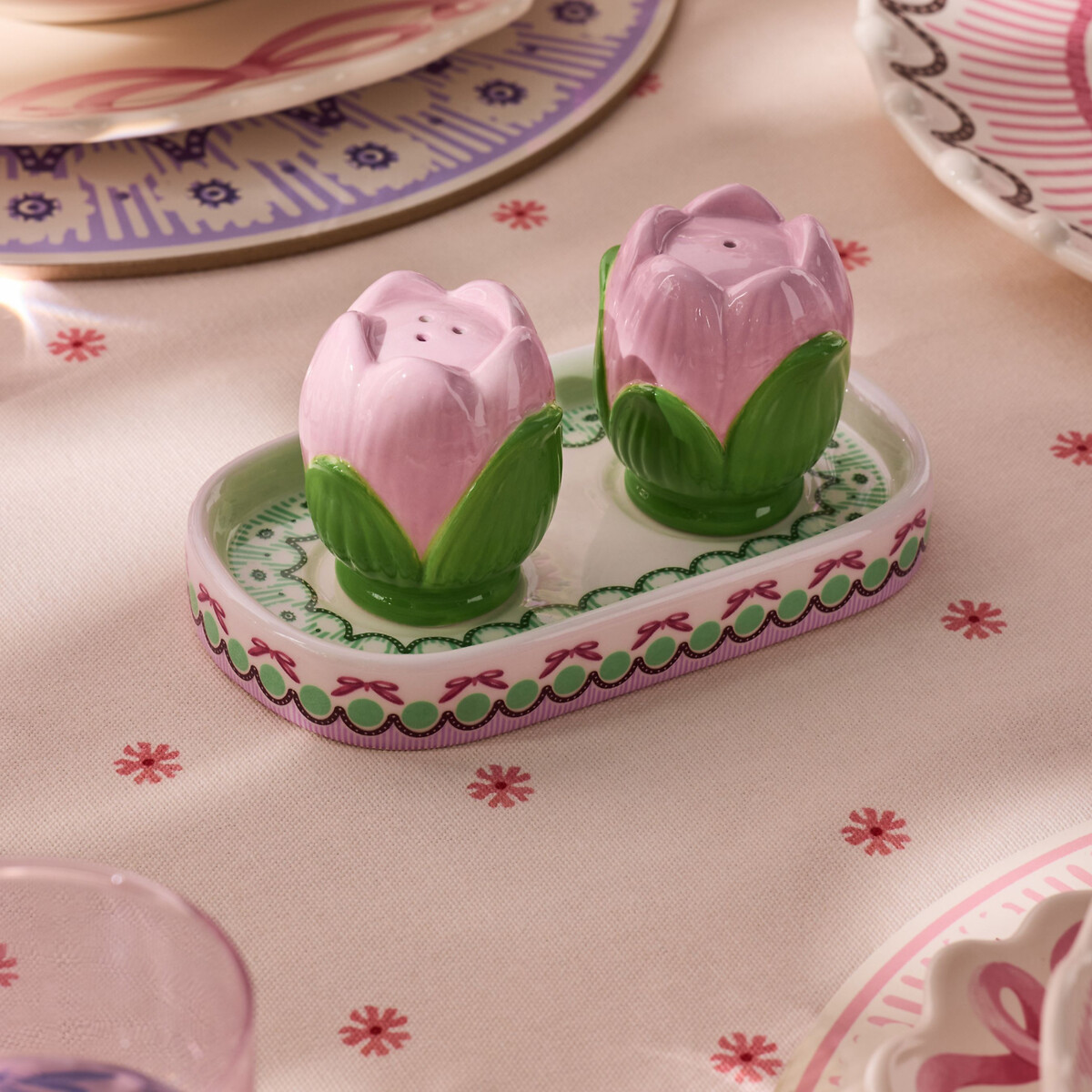 Spitalfields Silk Salt & Pepper Shaker Set pink, CATH KIDSTON
