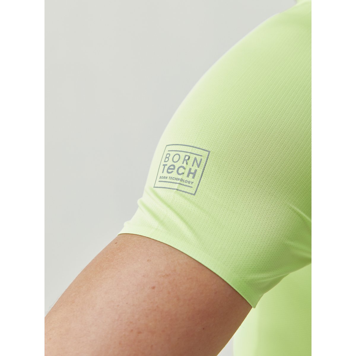 T-Shirt de sport Performance manches courtes CHAD vert clair, BORN