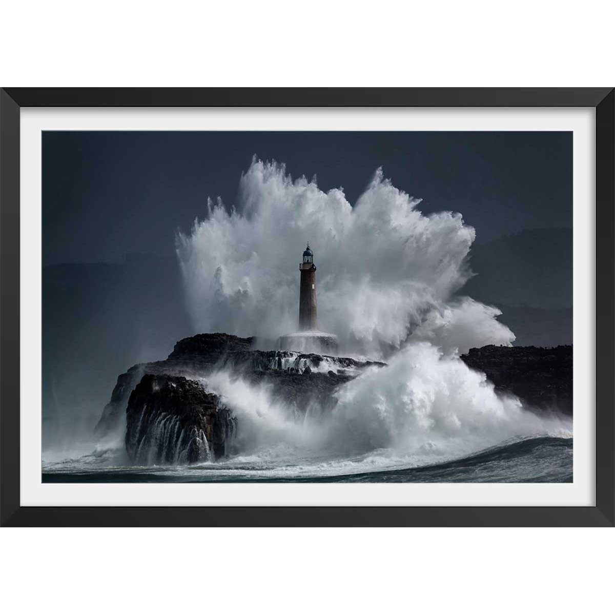 Affiche Phare fantôme affiche + cadre en bois - noir, HEXOA