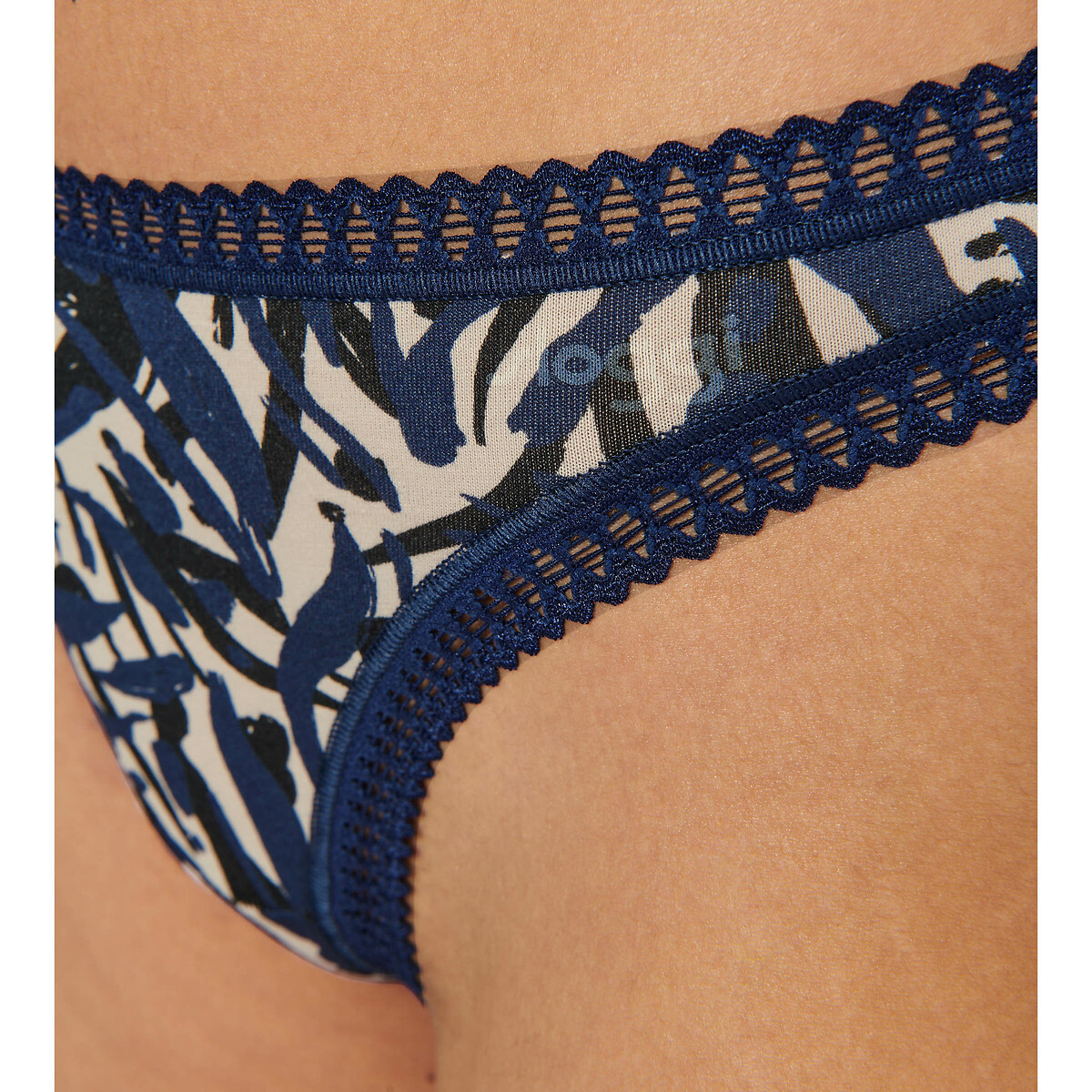 Lot de 3 strings en coton Go Crush marine+noir+imprimé, SLOGGI