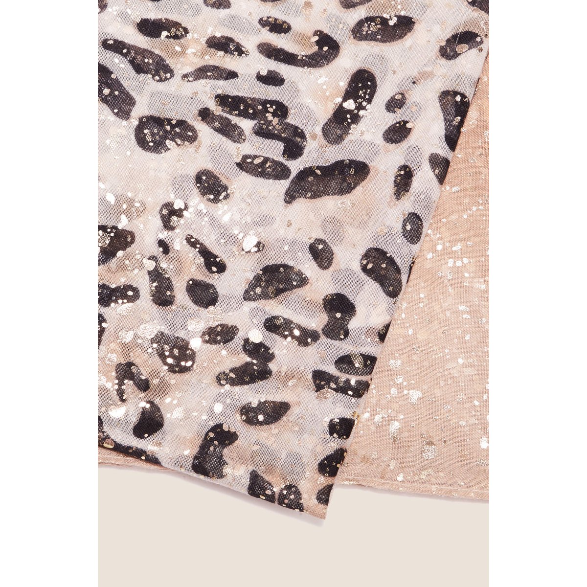 Foulard ecru, BREAL