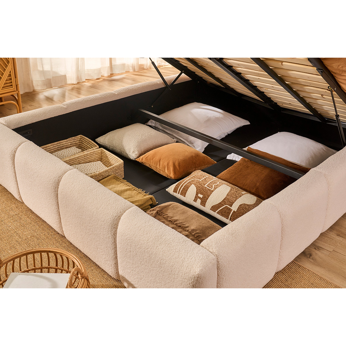 Lit coffre 2 places 160x200 cm en tissu laine bouclée MOTTO beige, MILIBOO