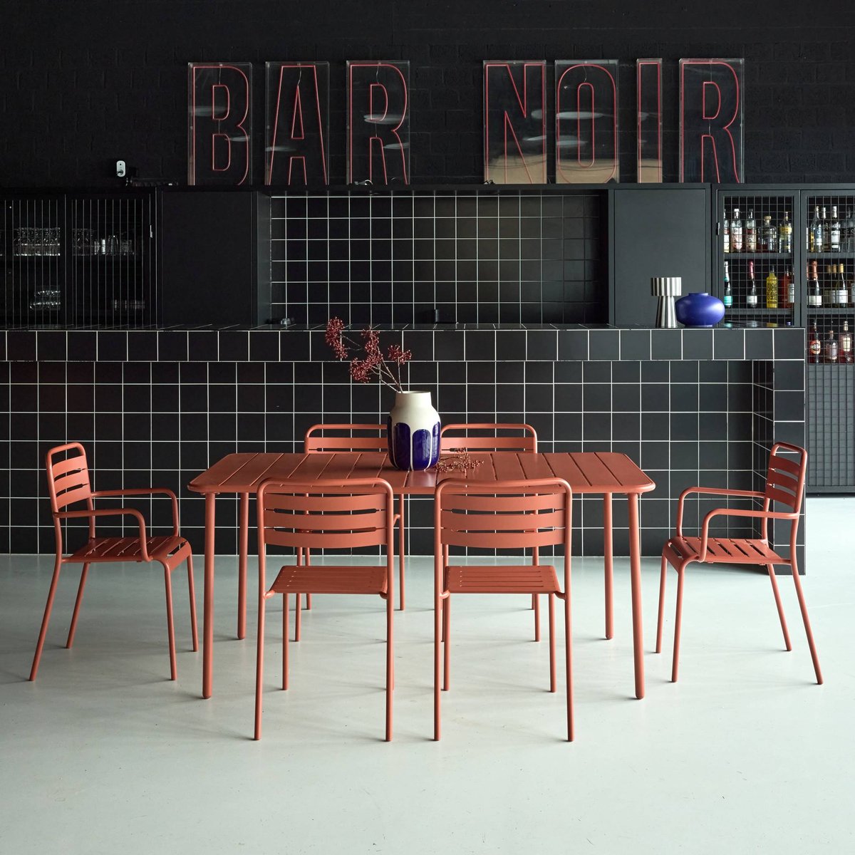 Table de jardin métal + 6 assises AMÉLIA terracotta, SWEEEK