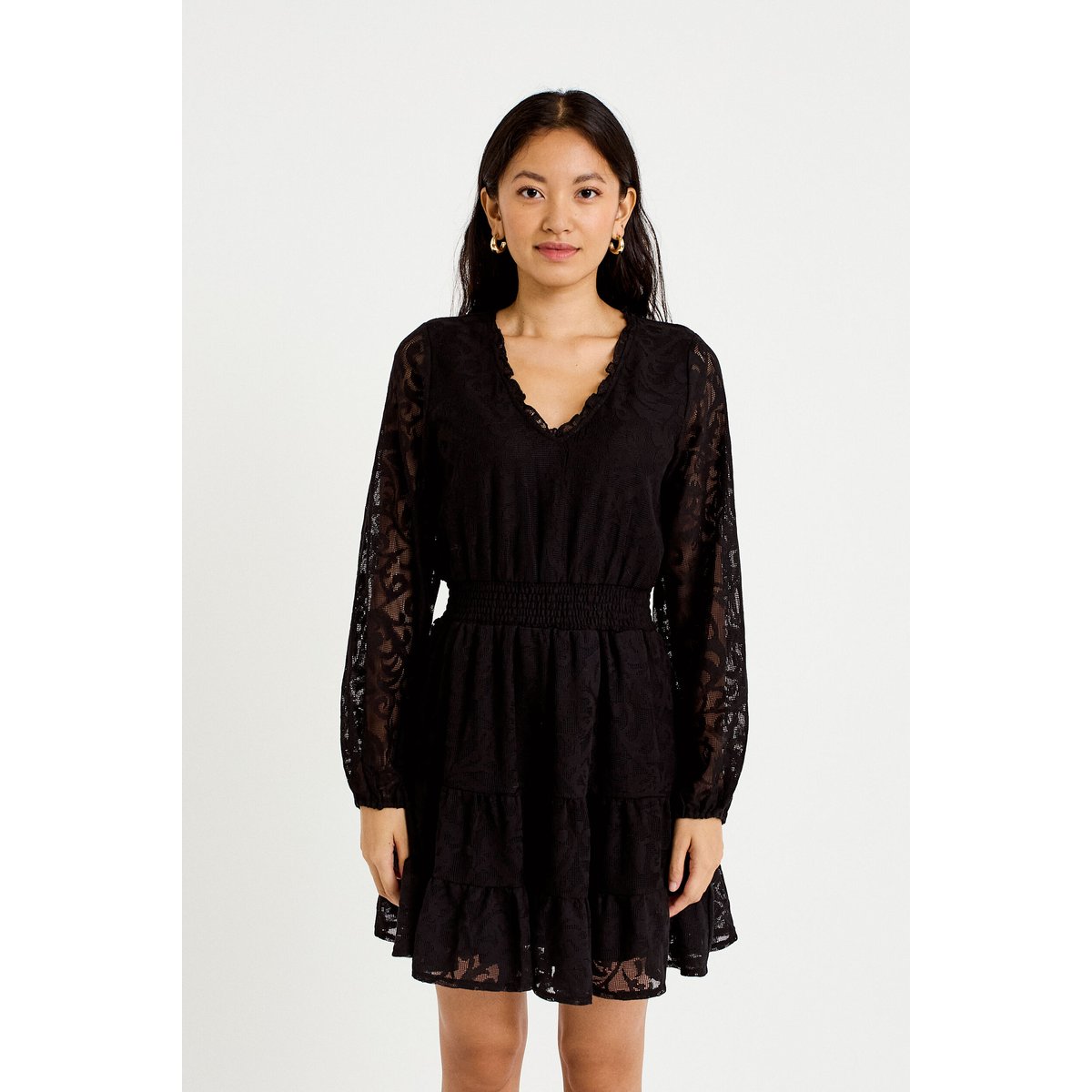 Robe courte évasée en dentelle col v noir, CACHE CACHE