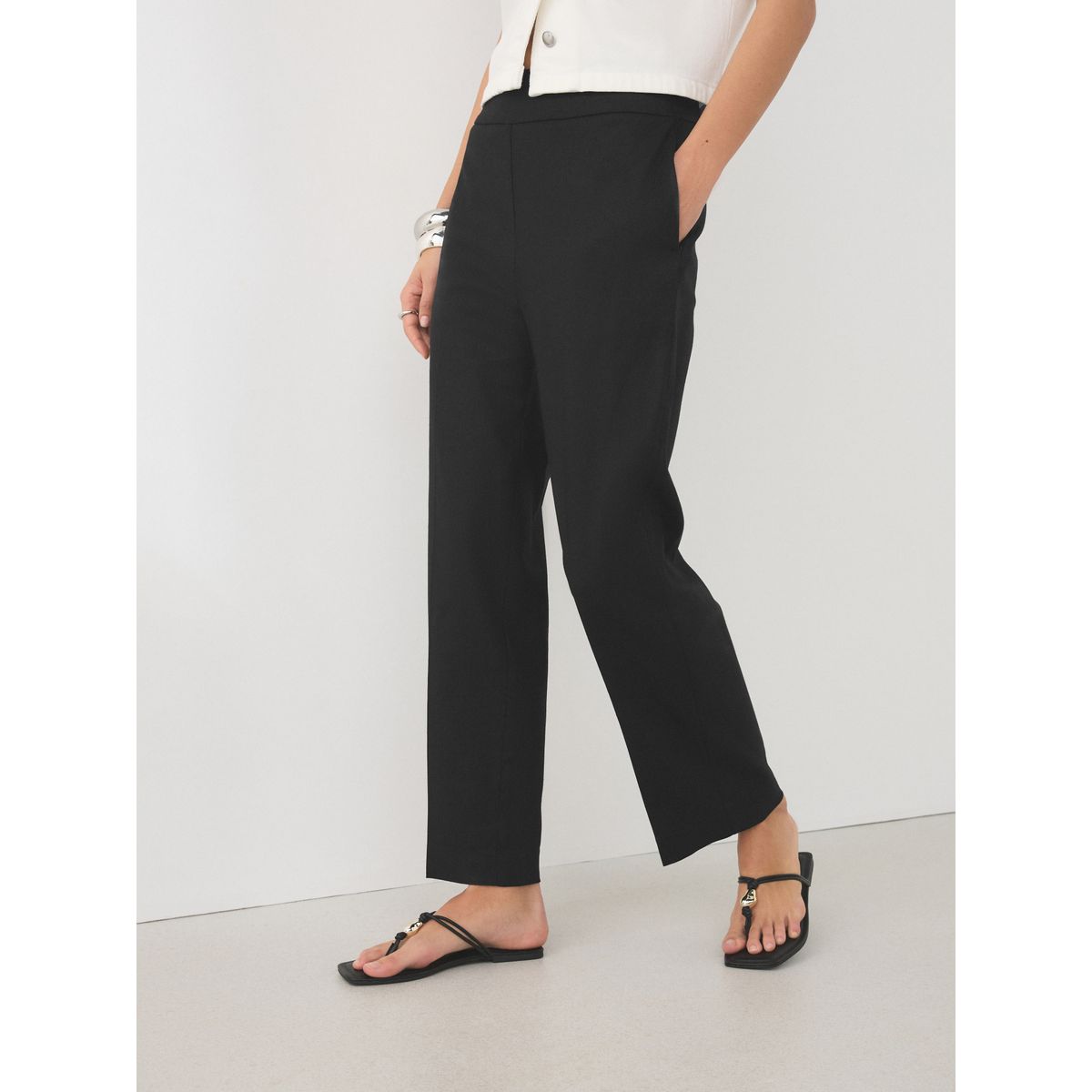 Pantalon tailleur slim court avec lin noir, NEXT