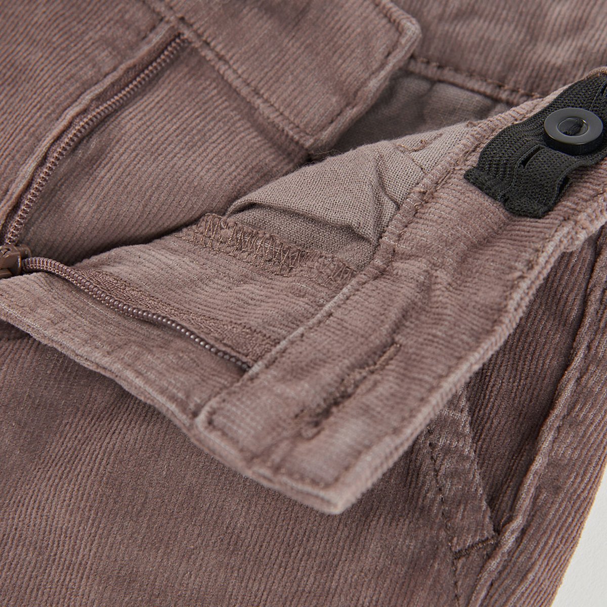 Pantalon garçon en velours côtelé fin marron, BOBOLI