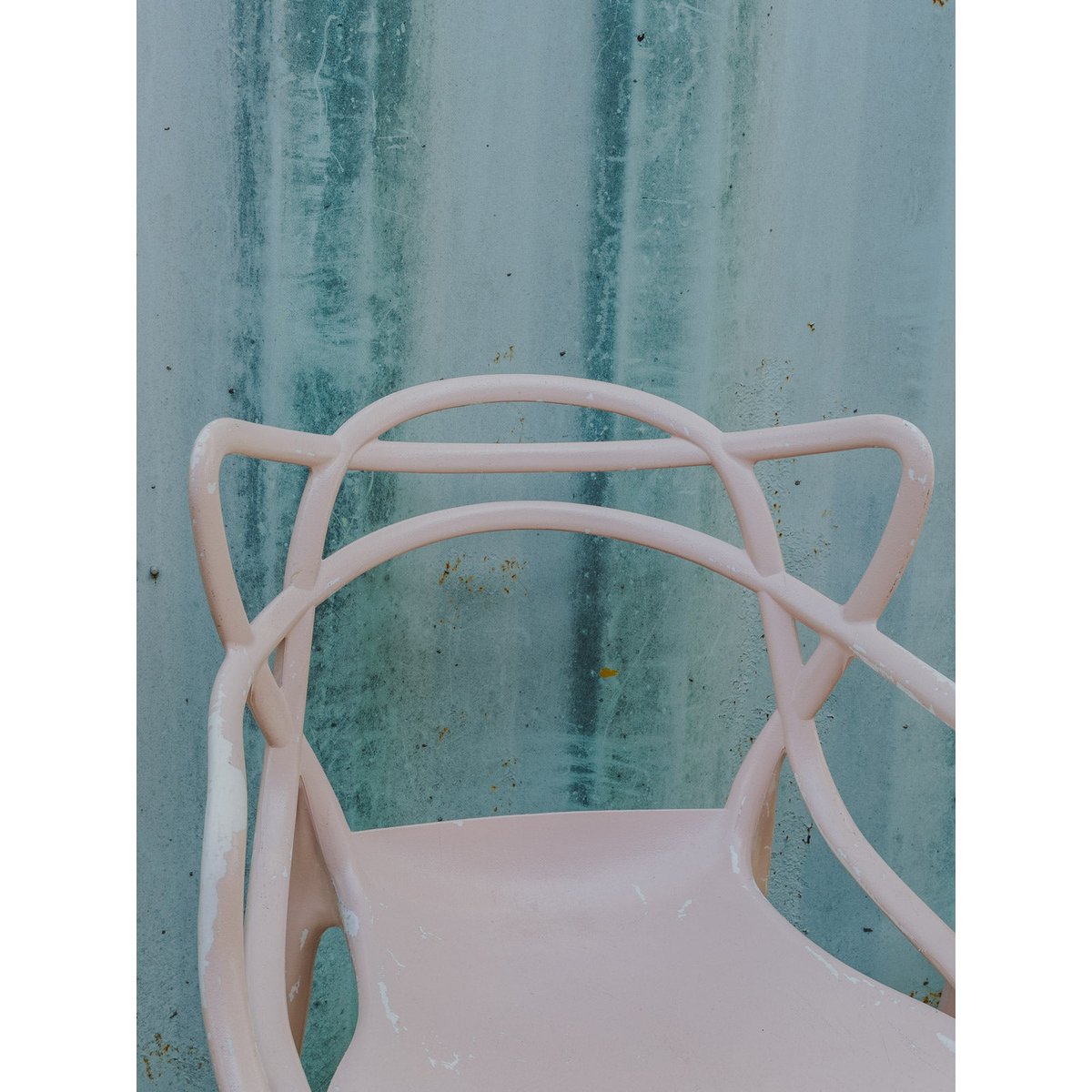 Lot de 4 fauteuils en plastique rose Jakob N°1413 - Bon état rose, DEBONGOUT