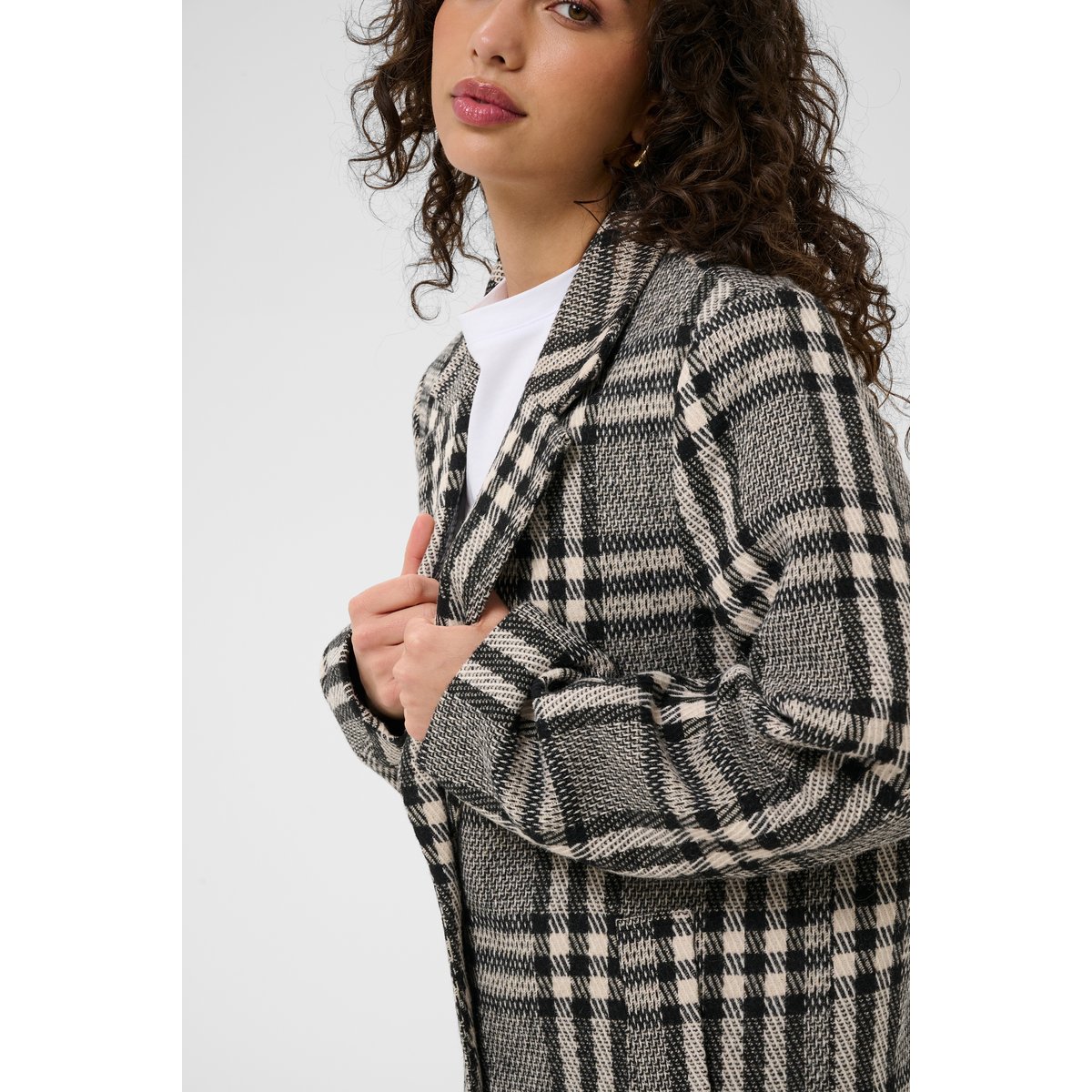 Manteau noir blanc black/chalk chekc, KAFFE