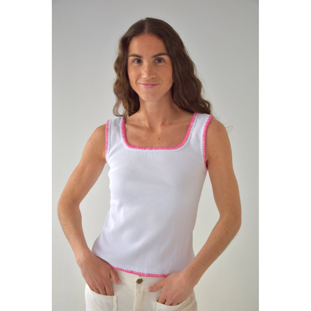 Top côtelé liserés crochet MIRIAM blanc / rose, MINDTRAVELER