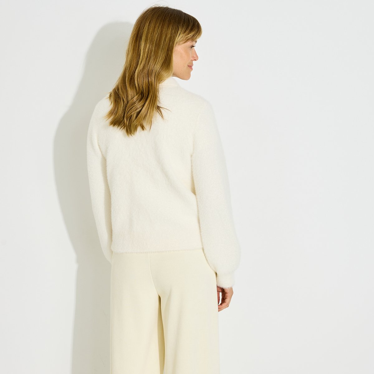 Gilet fluffy col chemise blanc cassé ecru, GRAIN DE MALICE