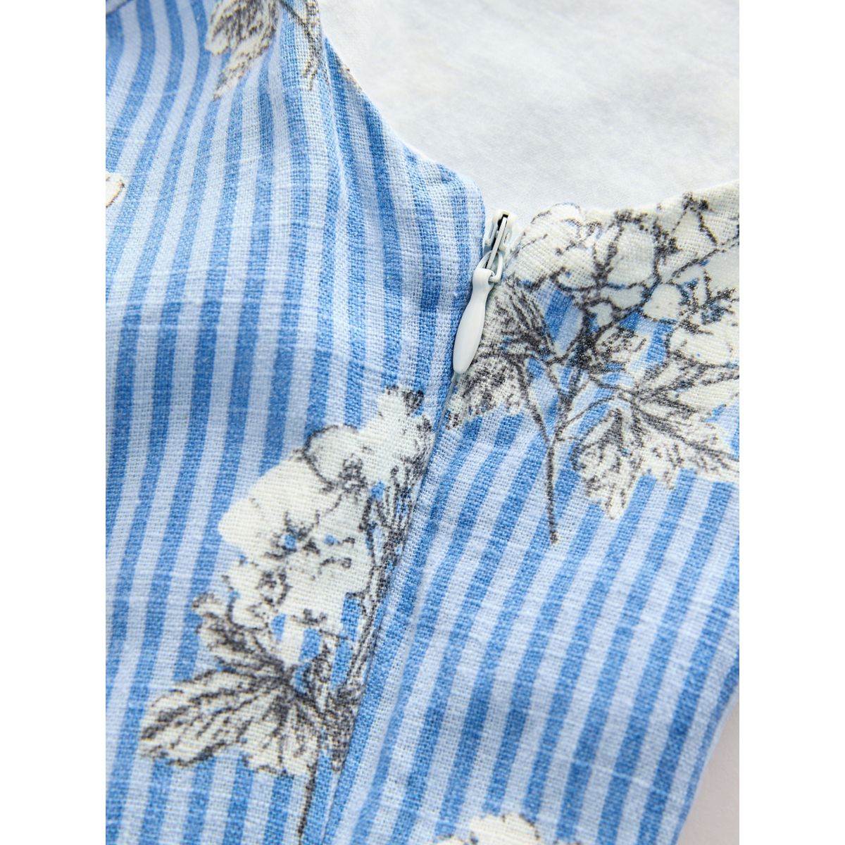 Robe courte droite boutonnée à col carré bleu motif fleurs, NEXT