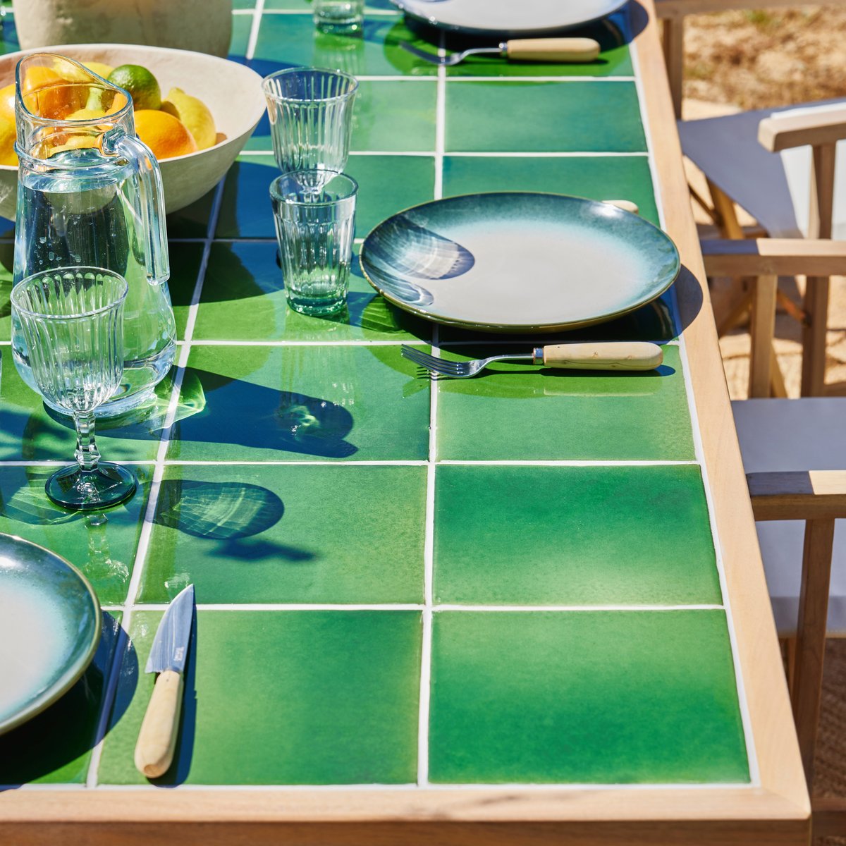 Table à manger, bois, BISBAL bois clair, plateau vert, DEFORA HOME