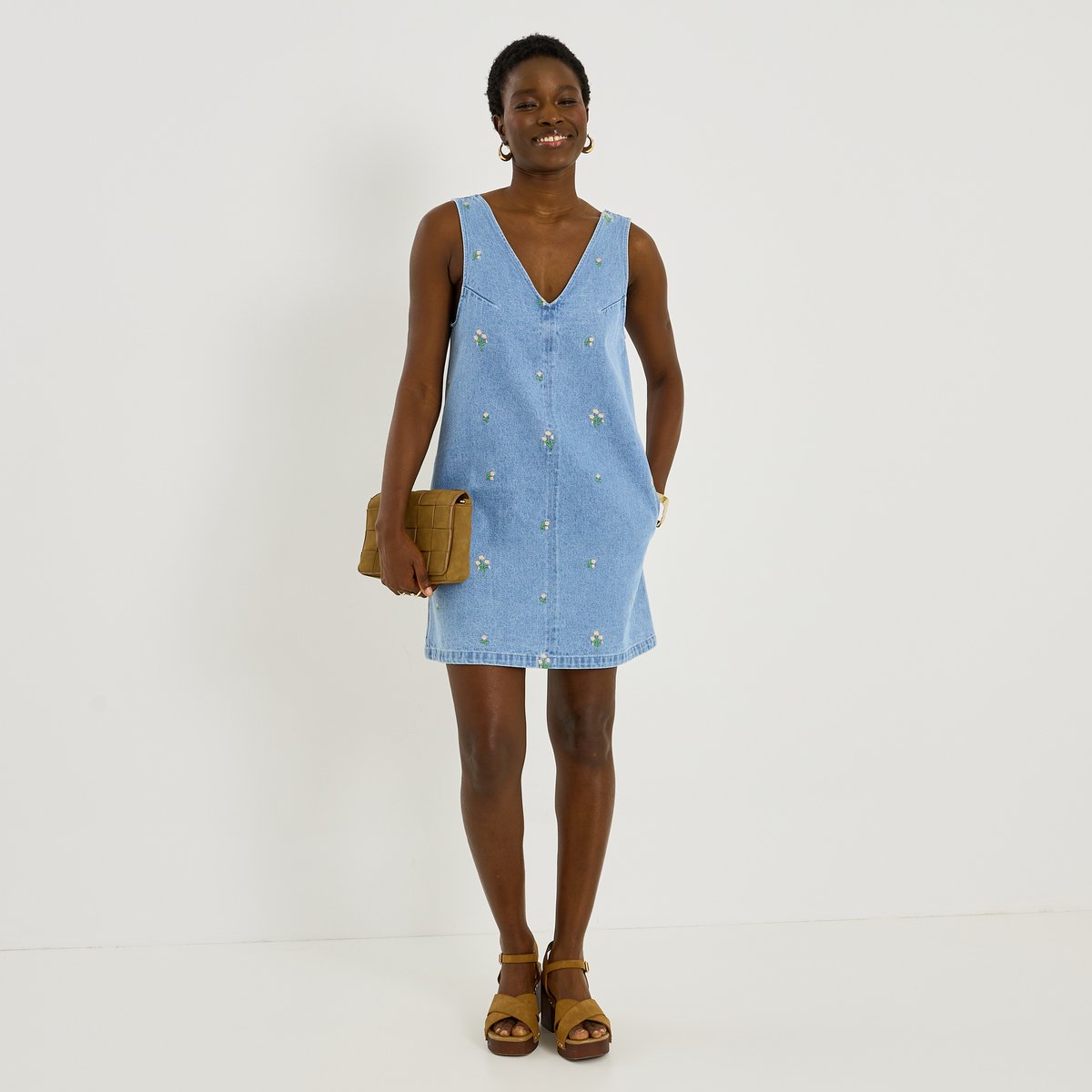 Robe courte en denim broderies florales bleu stone, GRAIN DE MALICE