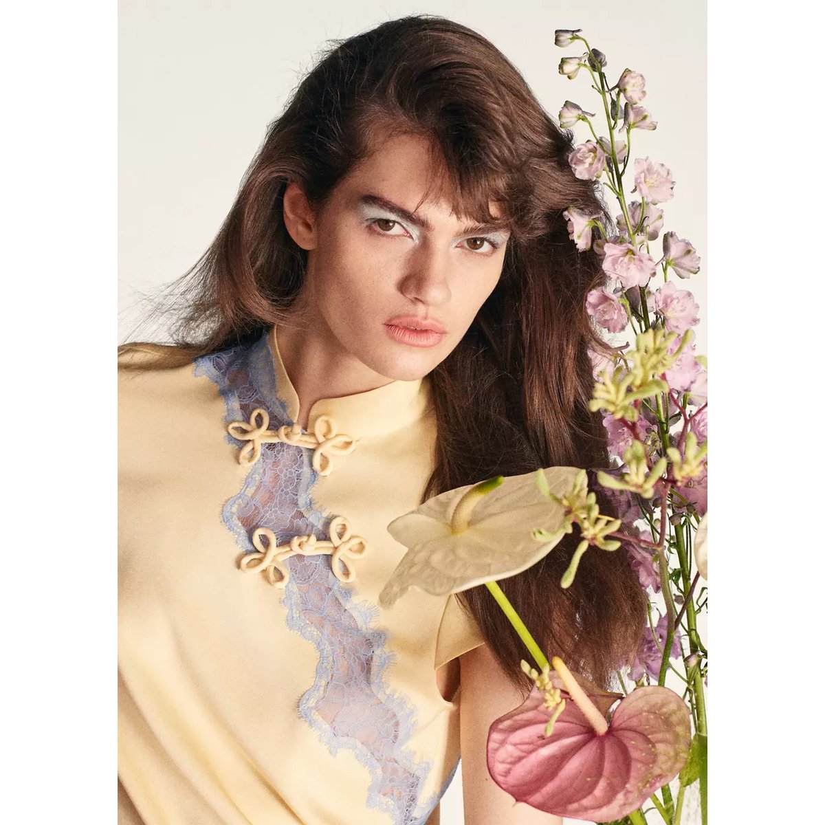 Robe dentelle détail brandebourgs bleu ciel, MANGO