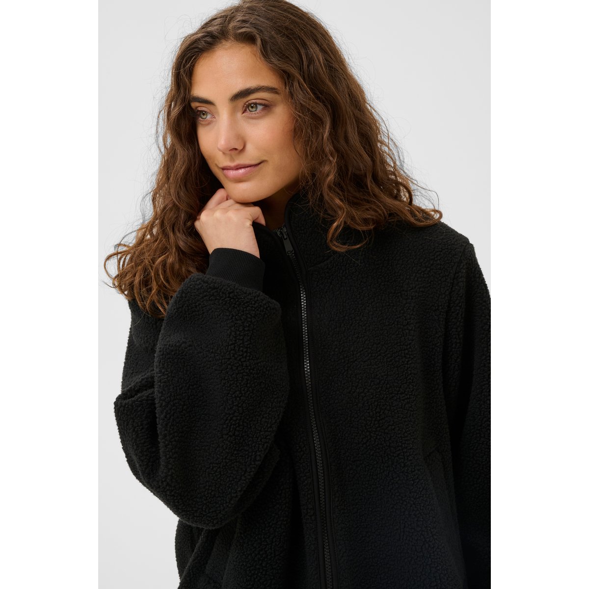 Manteau noir, CULTURE