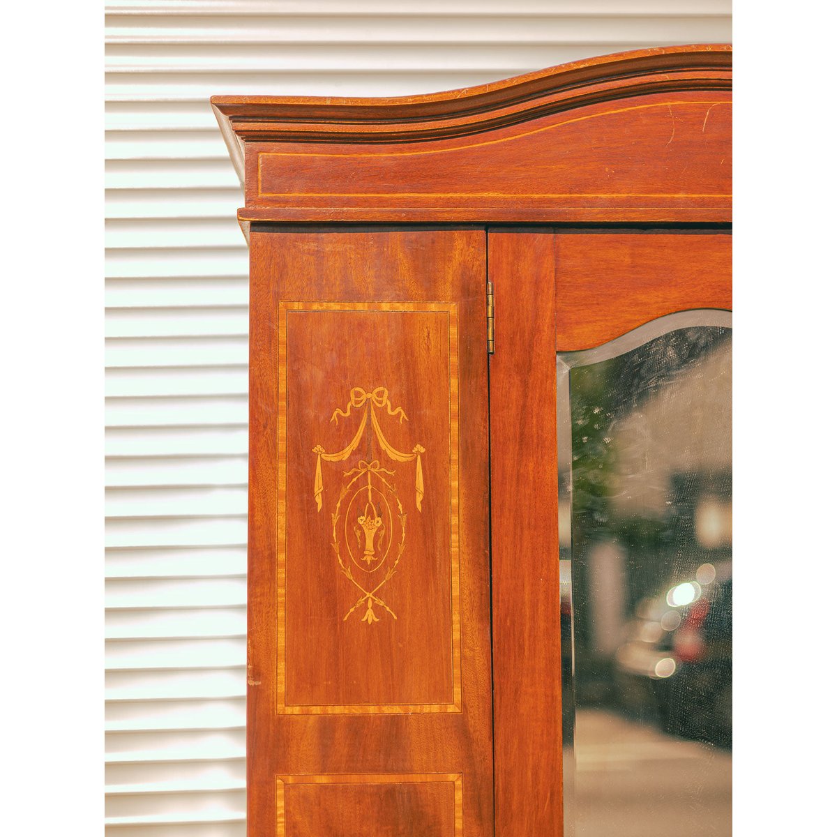 Armoire élégante avec miroir Blandine N°491 - Bon état marron, DEBONGOUT