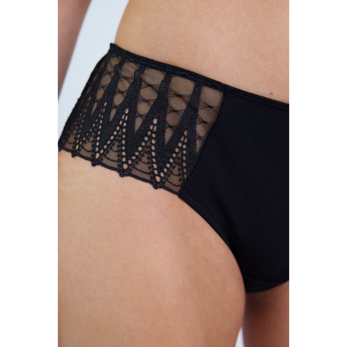 Shorty en broderie DREAMCATCHER noir, MAISON LEJABY