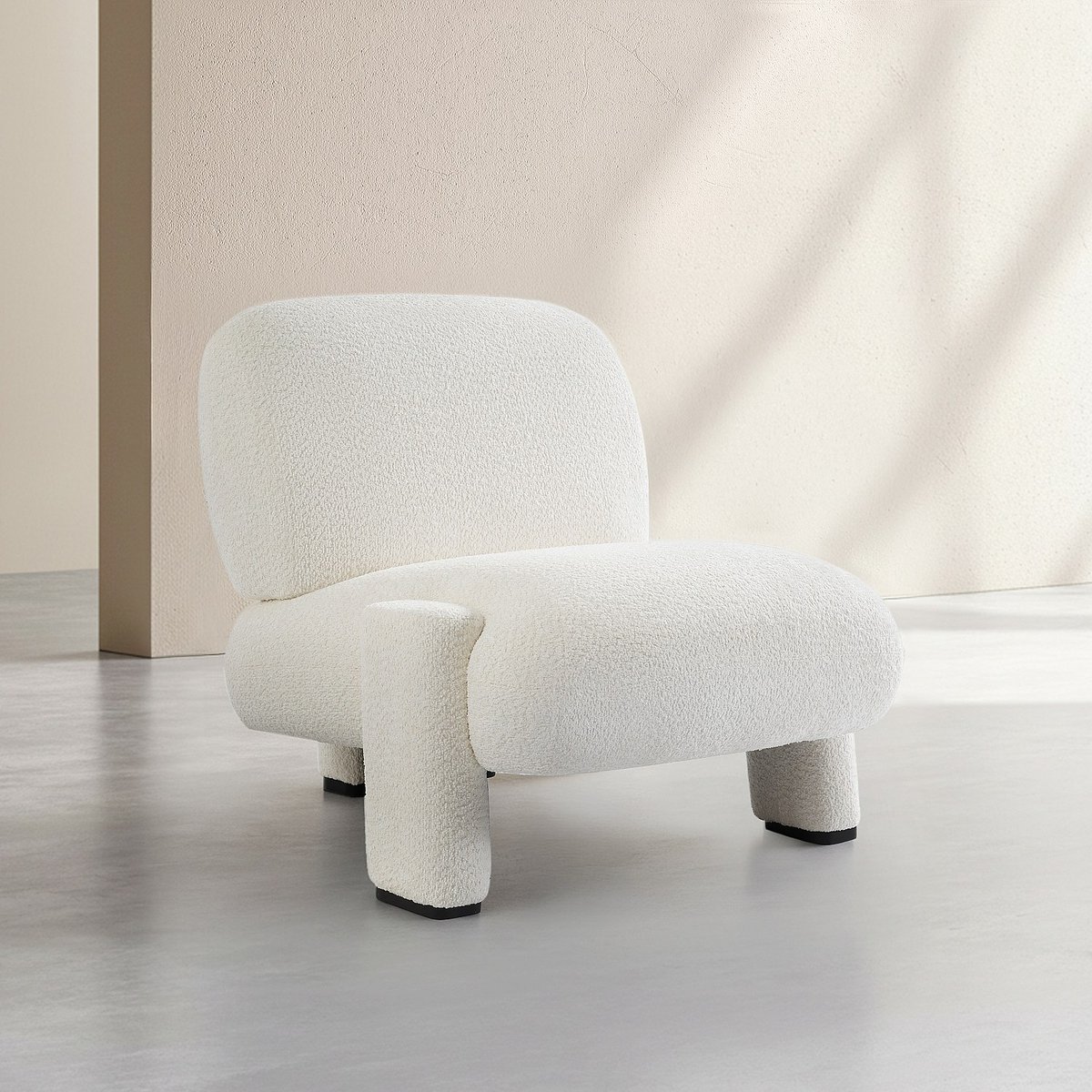 Fauteuil en tissu bouclette PINETO blanc, HABITAT