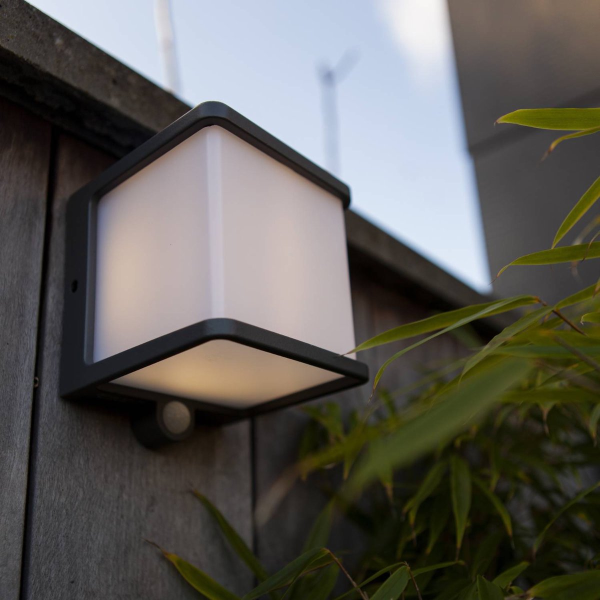Applique murale d'extérieur sur secteur avec détecteur de mouvement DOBLO GREY SENSOR aluminium gris LED blanc chaud H14,6cm dark grey, LUMISKY