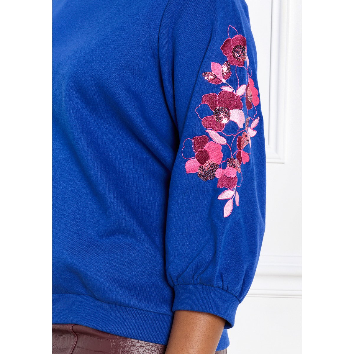 Sweat à fleurs brodées bleu electrique, LOLALIZA